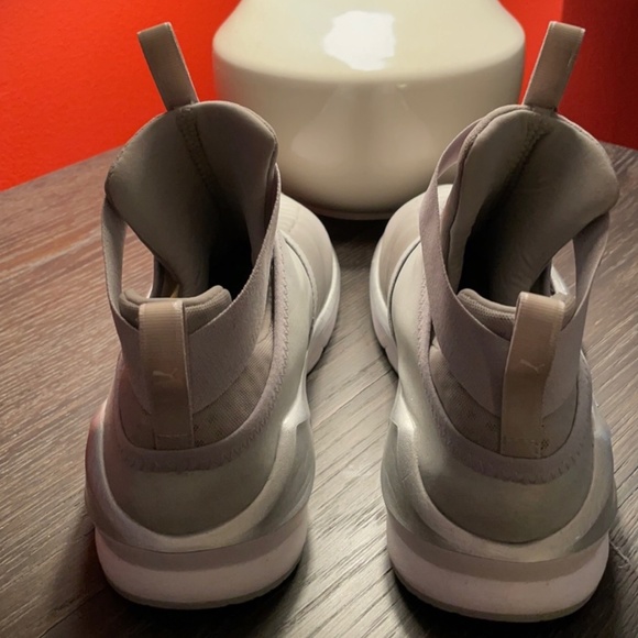 Like New PUMA Fierce Strap Metallic Sneakers - Size 7M - Picture 1 of 6